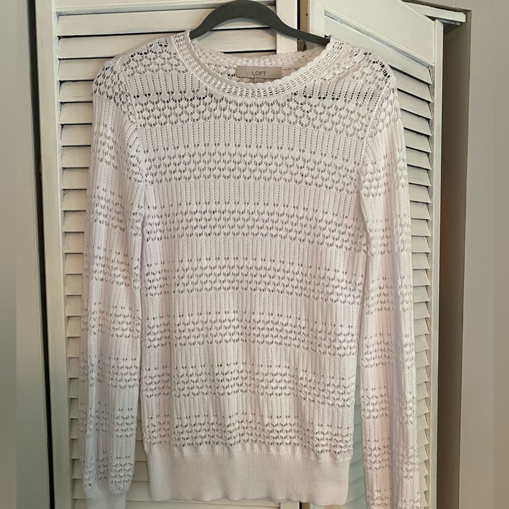 LOFT knit like new, long sleeve white sweater